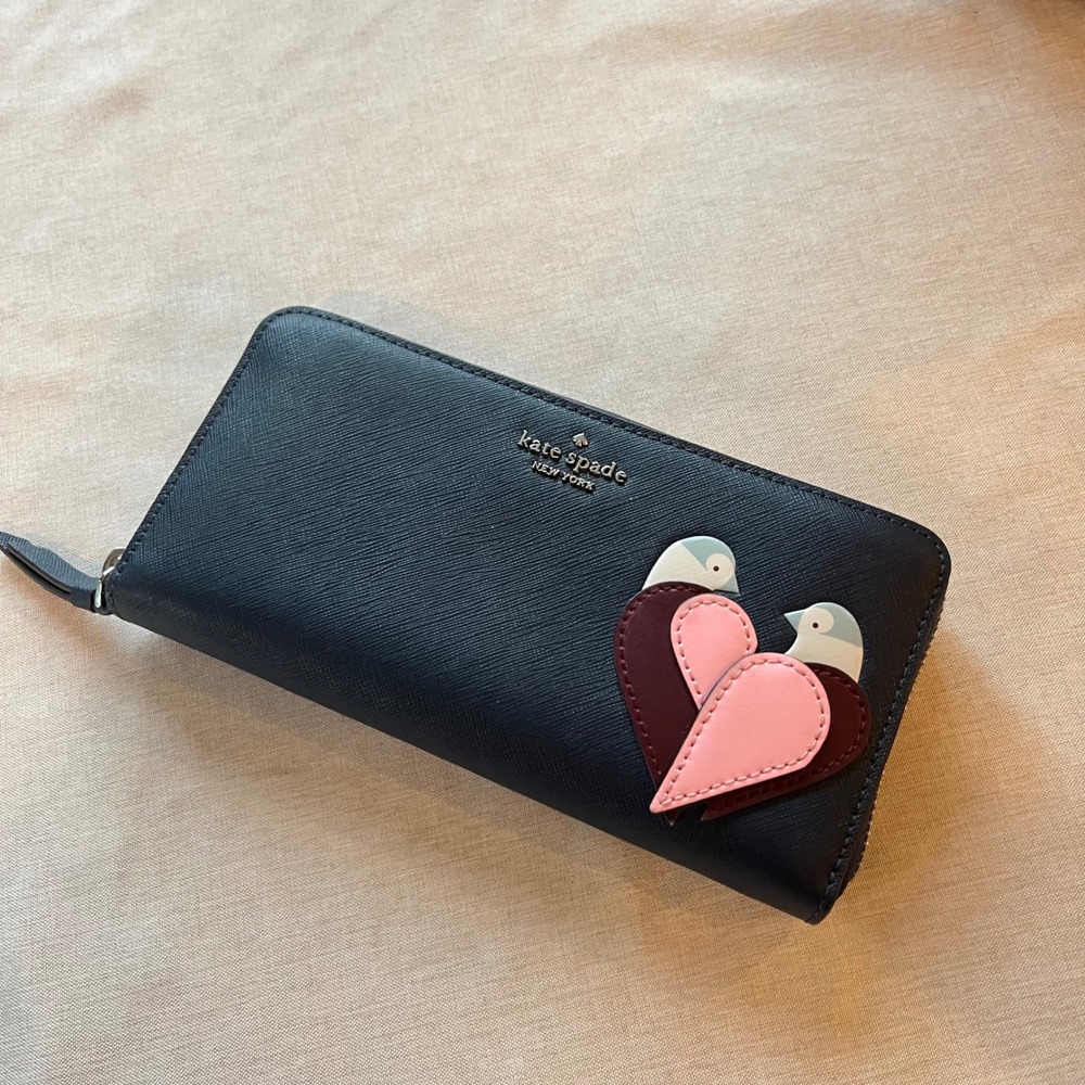 Kate Spade Limited Edition Navy Blue Leather Lovebird‎ Heart Zip Around Wallet